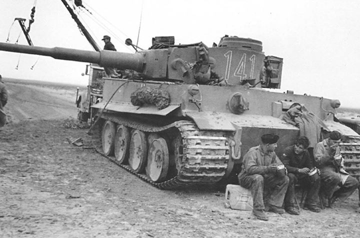 Название: tiger 1 tankers eating.jpg
Просмотров: 2516

Размер: 60.0 Кб