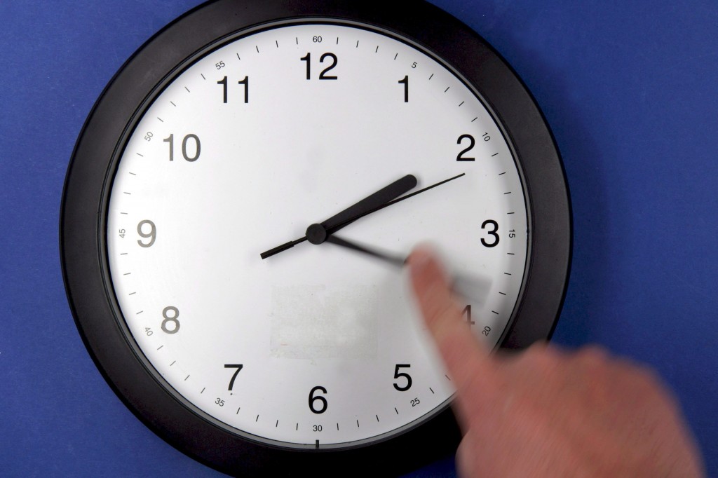 Название: Los-relojes-se-atrasar%C3%A1n-una-hora-este-domingo.jpg
Просмотров: 3267

Размер: 102.1 Кб
